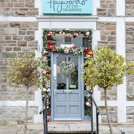 Hayward's At The Grasmere 킨샴